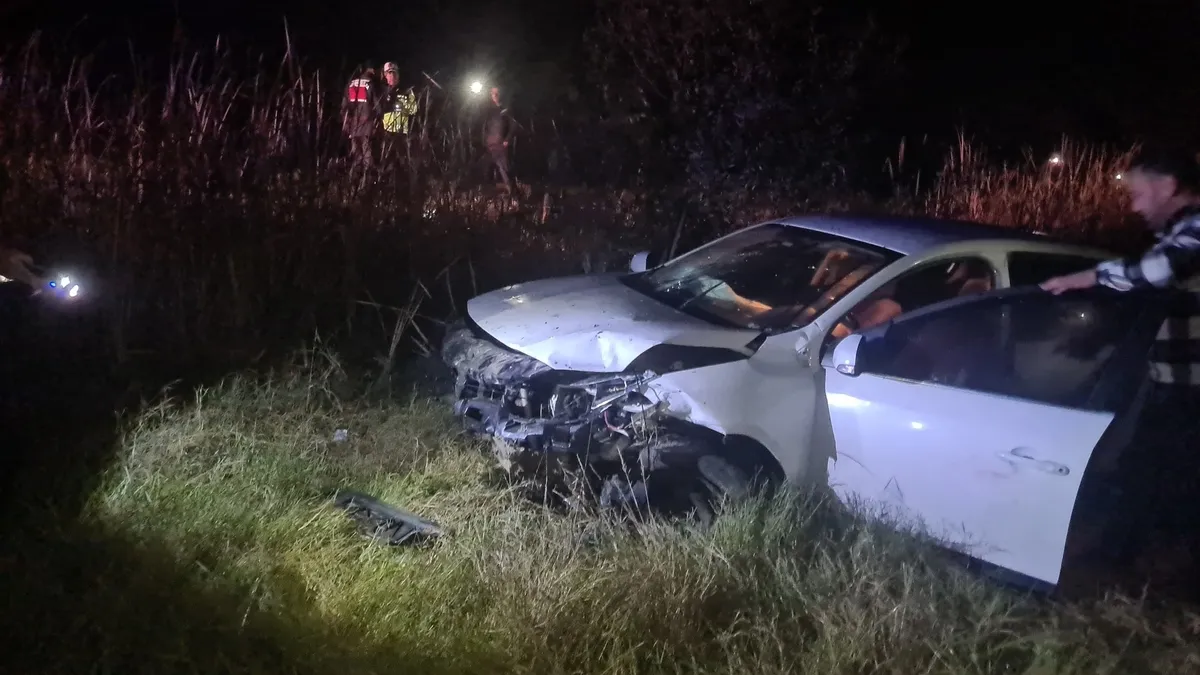 Zonguldak Çaycuma’da kontrolden çıkan otomobil araziye savruldu: Sürücü ve 3 yolcu yaralı