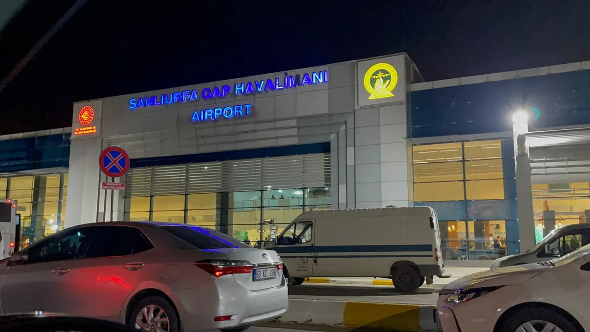 Ankara-Şanlıurfa uçağında bomba alarmı! Vali Şıldak açıkladı: Aramalarda olumsuzluk tespit edilmedi