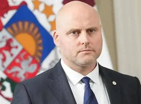 Letonya’da yeni hükümeti kurma görevi mevcut Başbakan Kulbergs'e verildi