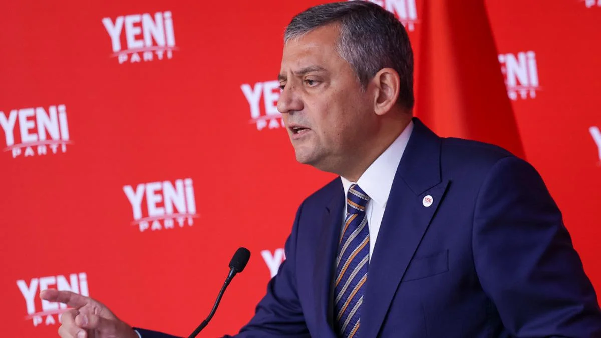 Özgür Özel "3 bin 333" daire parası" diyerek o ismi işaret etti