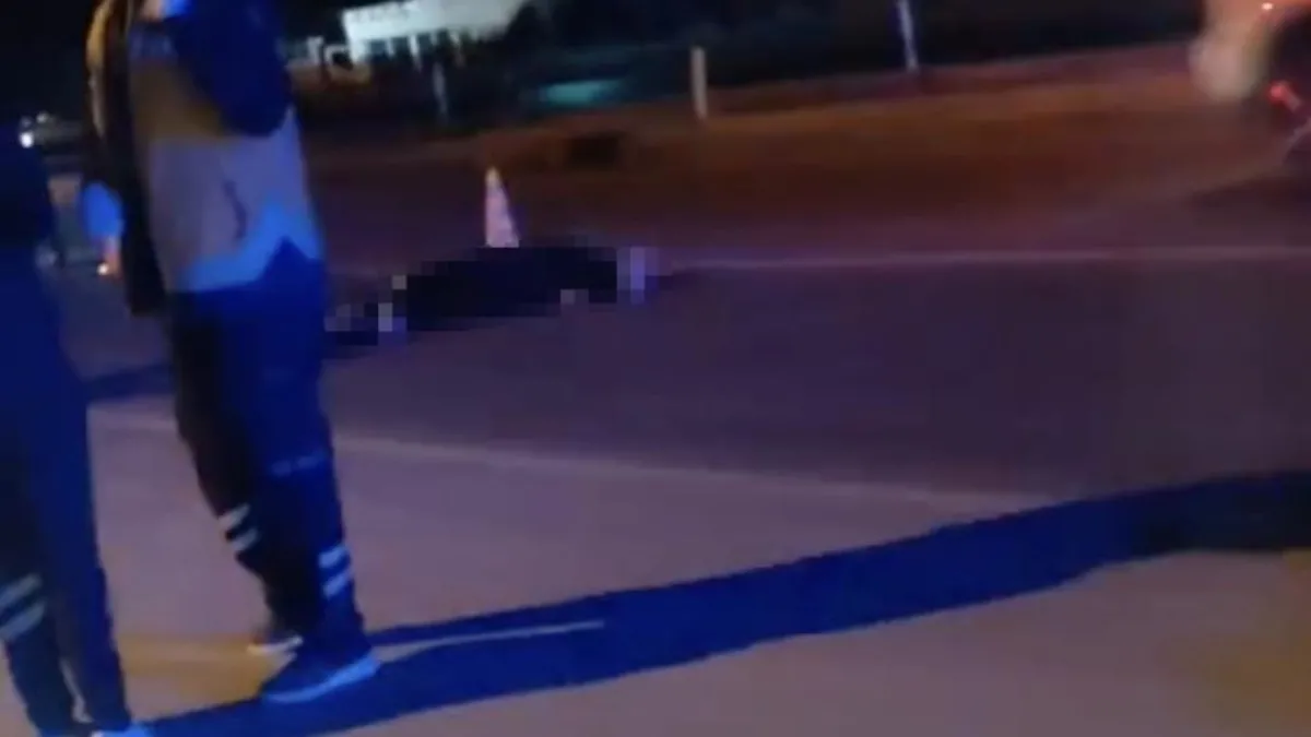 Balıkesir'de feci kaza! Motosikletiyle tırın altında kalan 16 yaşındaki çocuk hayatını kaybetti